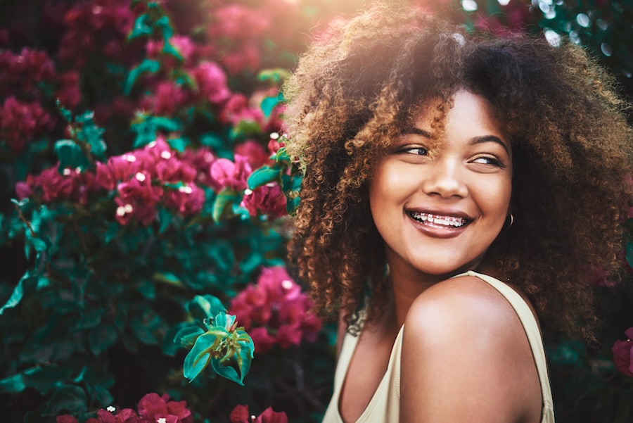 woman wearing braces in summer